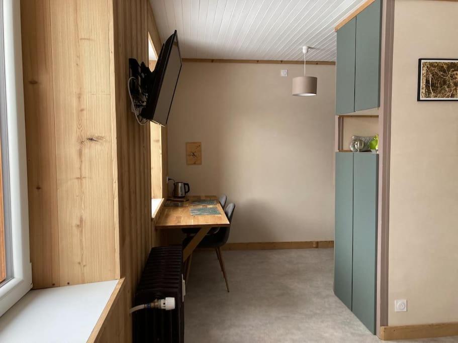 Studio Chaleureux Au Depart Des Sentiers Et Pistes De Ski Lajoux ภายนอก รูปภาพ